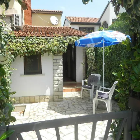 Apartments Vila Vanda Poreč Exterior foto